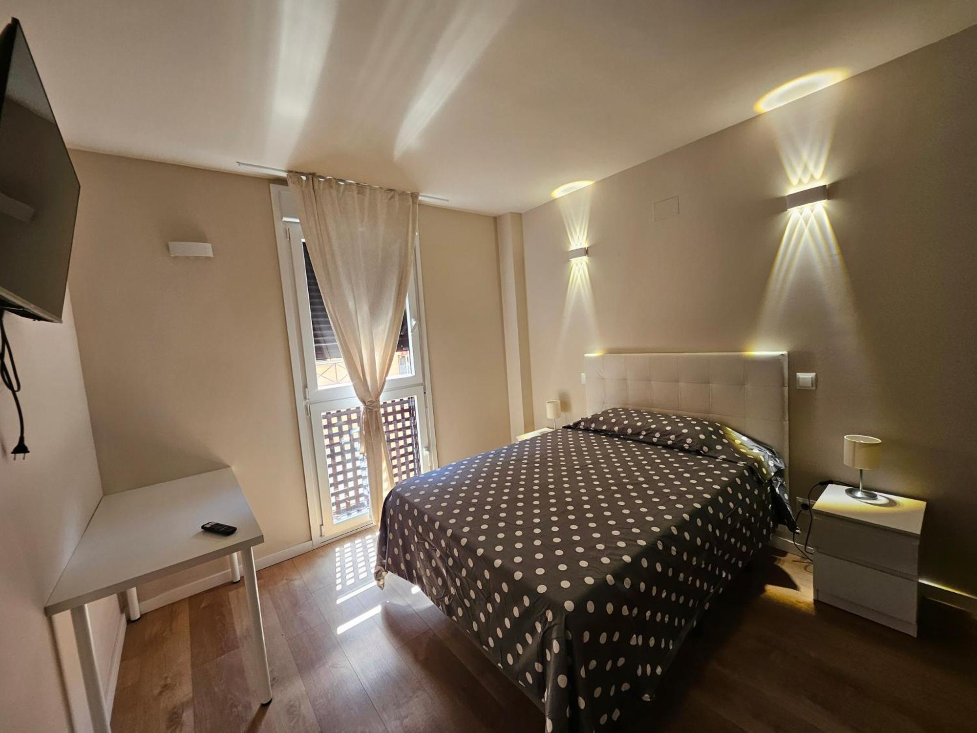 Apartamentos Picasso Alcalá de Henares Habitación foto